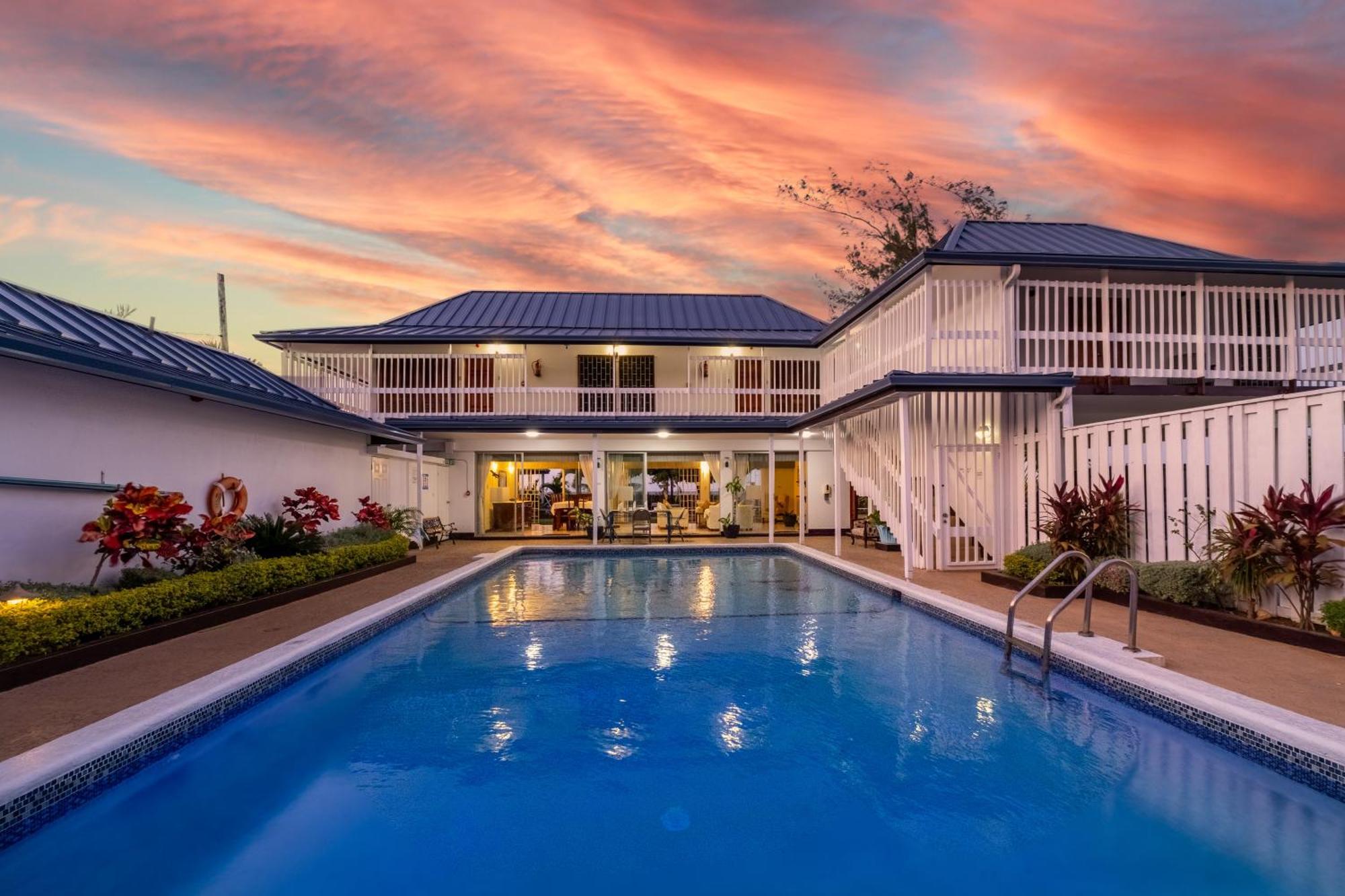 Villa Turrasann Runaway Bay Luaran gambar